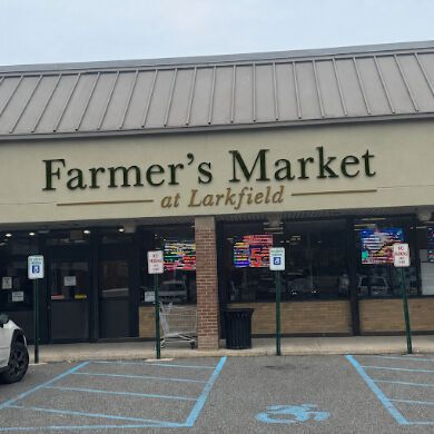 Farmers Market at Larkfield