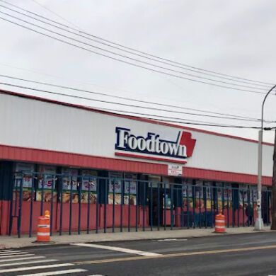 Foodtown of Parsons Blvd