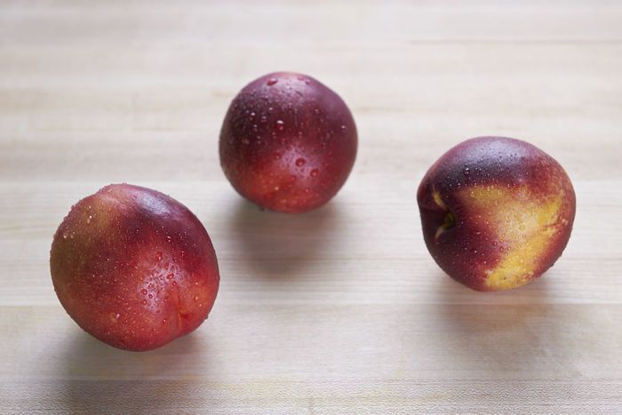 Organic Yellow Flesh Nectarine