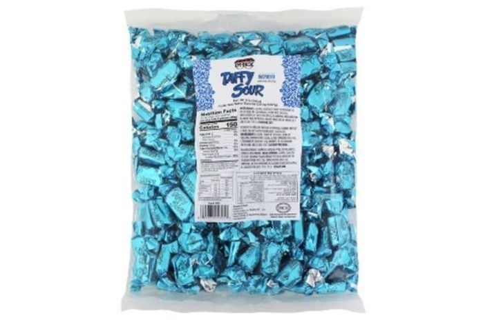 Buy (BLUE) Paskesz Taffy Sour Raspberry 2lbs Online | Mercato