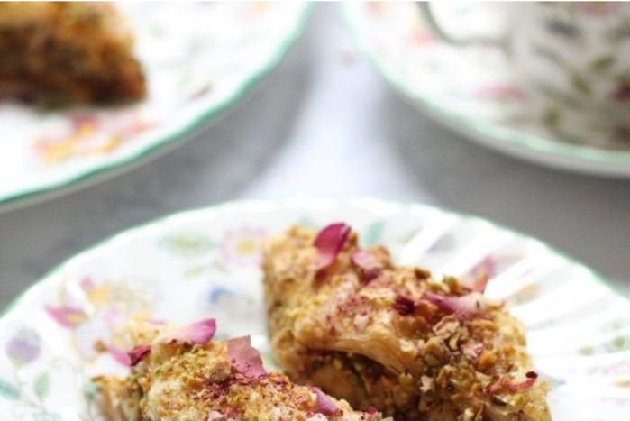 Mini Rose Cashew Baklava - per piece