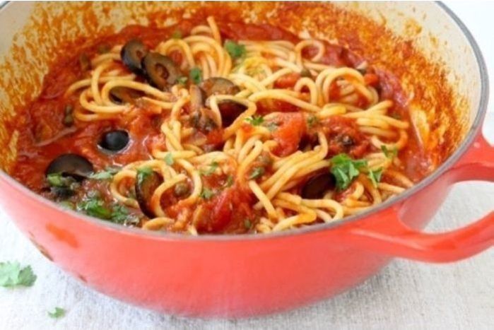 Spaghetti Puttanesca Half Tray