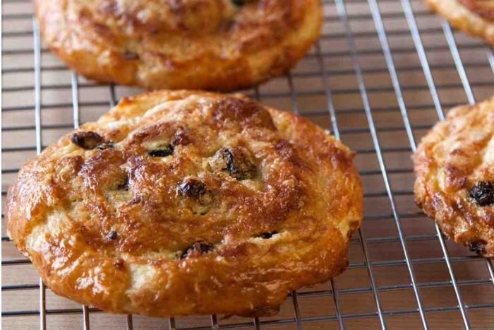 Raisin Croissant