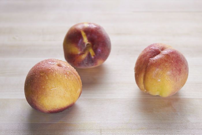 Organic White Flesh Peaches